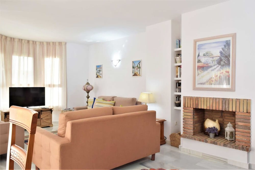 3 Bed Excellent and Quiet Location F-4, Billede 12