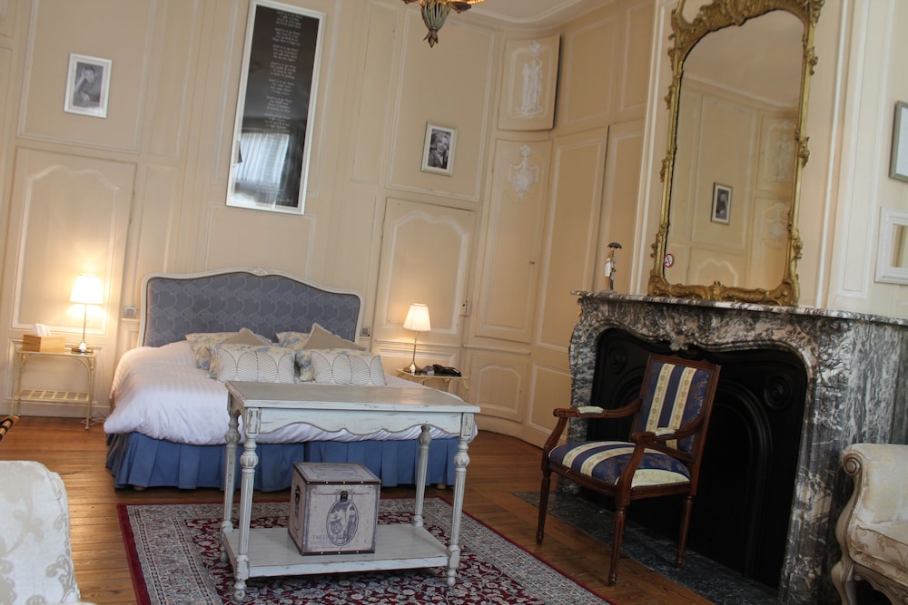 Classic Double or Twin Room, 1 King Bed, Accessible (Elegance)
