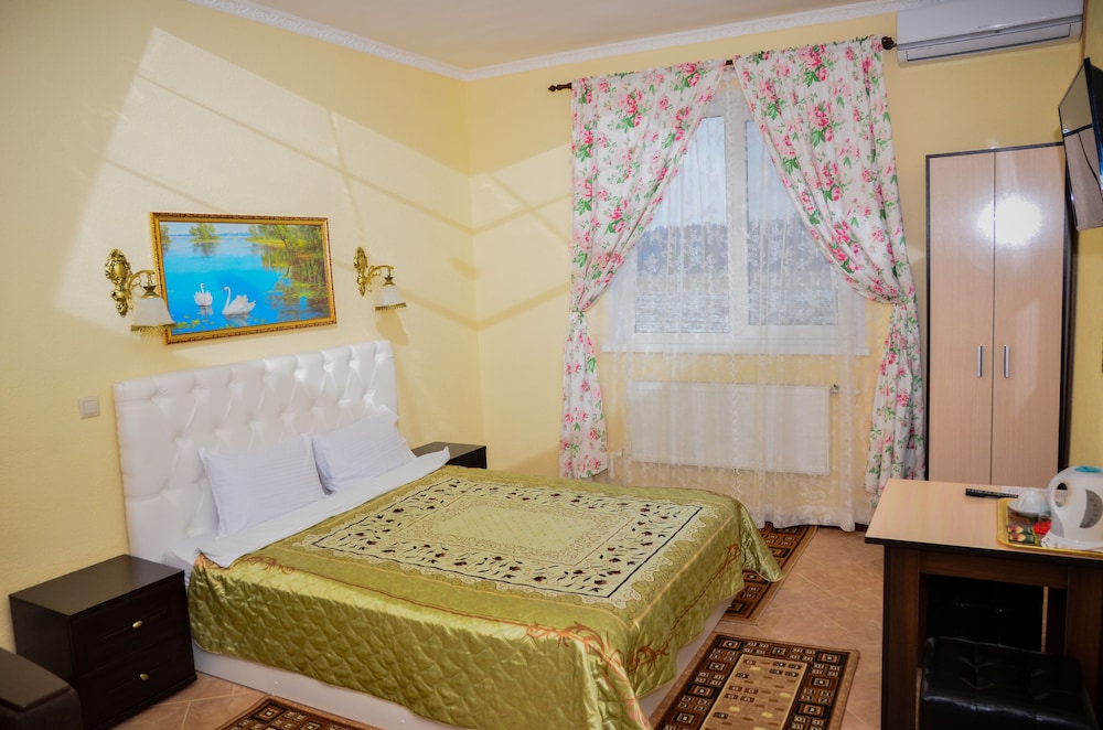 Luxury Double Room, Refrigerator