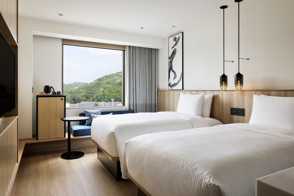 Standard Room, 2 Twin Beds - Photo 1