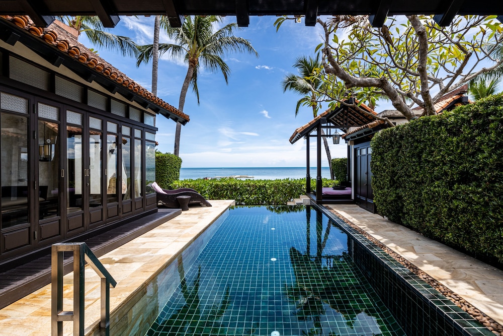 The Ocean Pool Villa - Photo 1