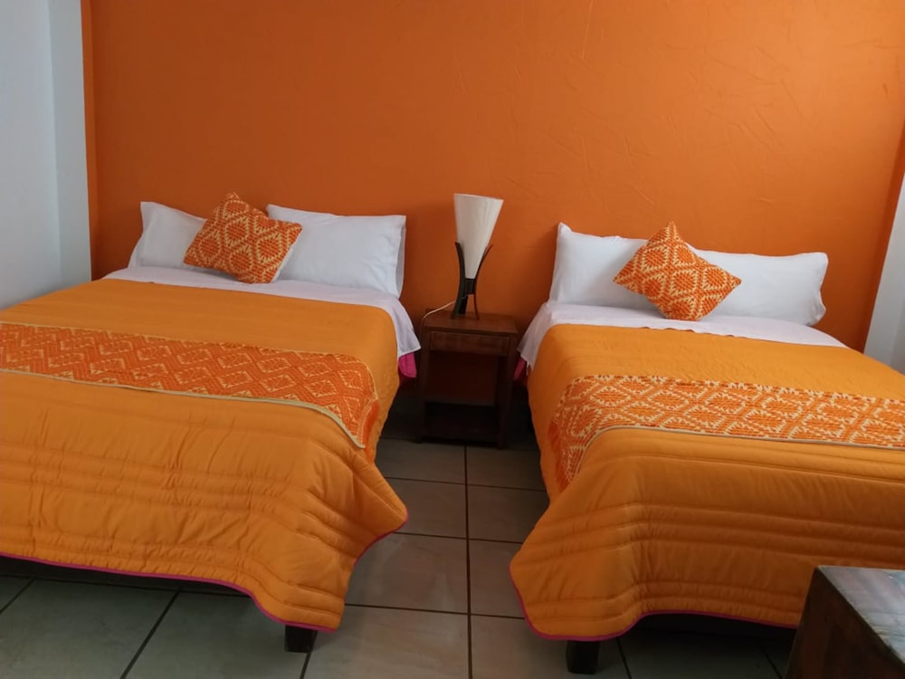 Classic Quadruple Room, 2 Double Beds (Naranja) photo 3
