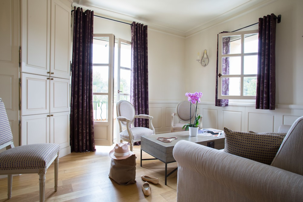 Luxury Suite photo 3