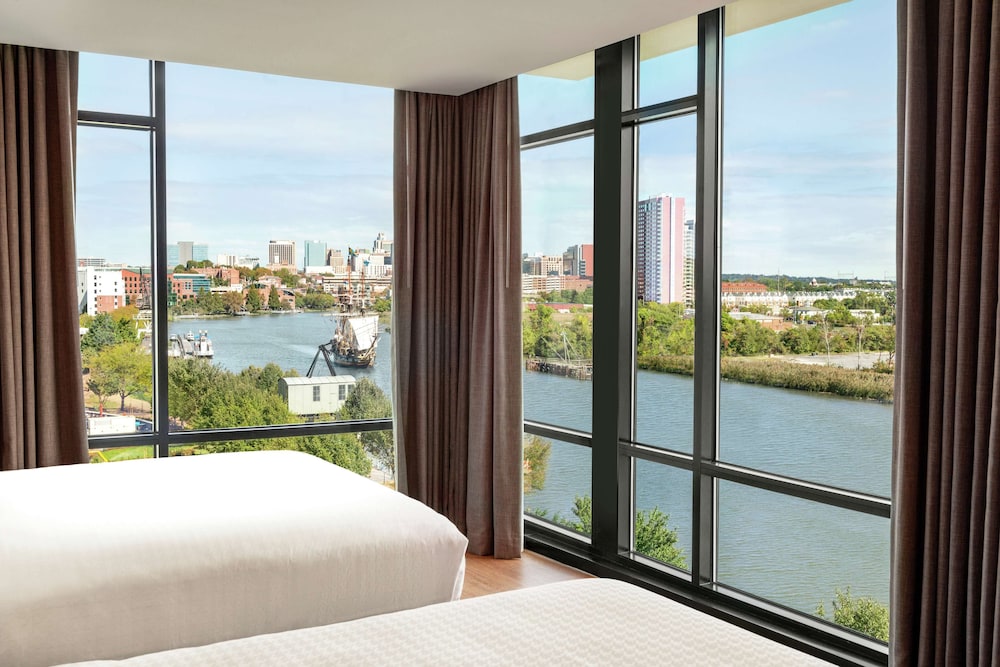 Suite, 1 Bedroom, River Side - Photo 3