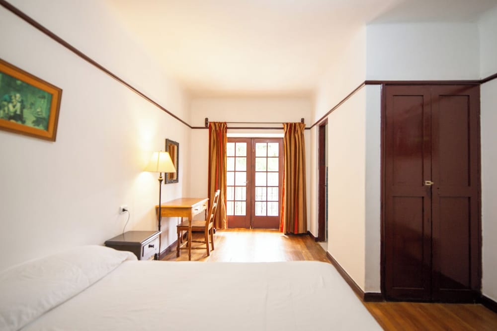 Classic Room, Courtyard View