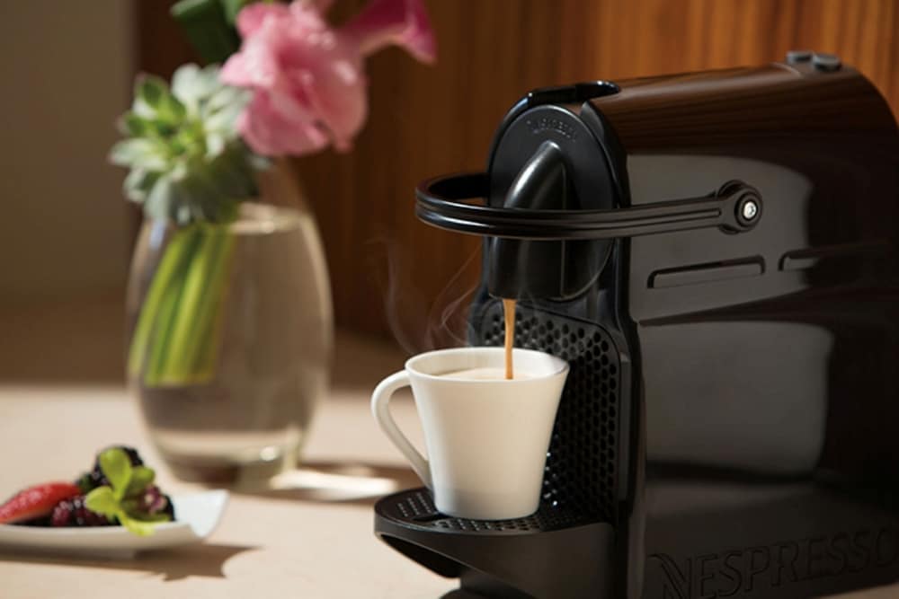 Preferred Club Junior Suite Swimout Tropical View King