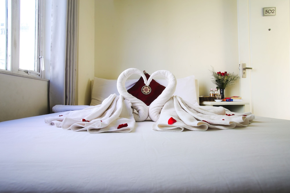 Honeymoon Room