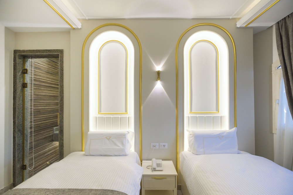 Standard Double or Twin Room photo 2