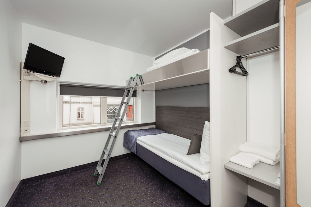 Economy Room