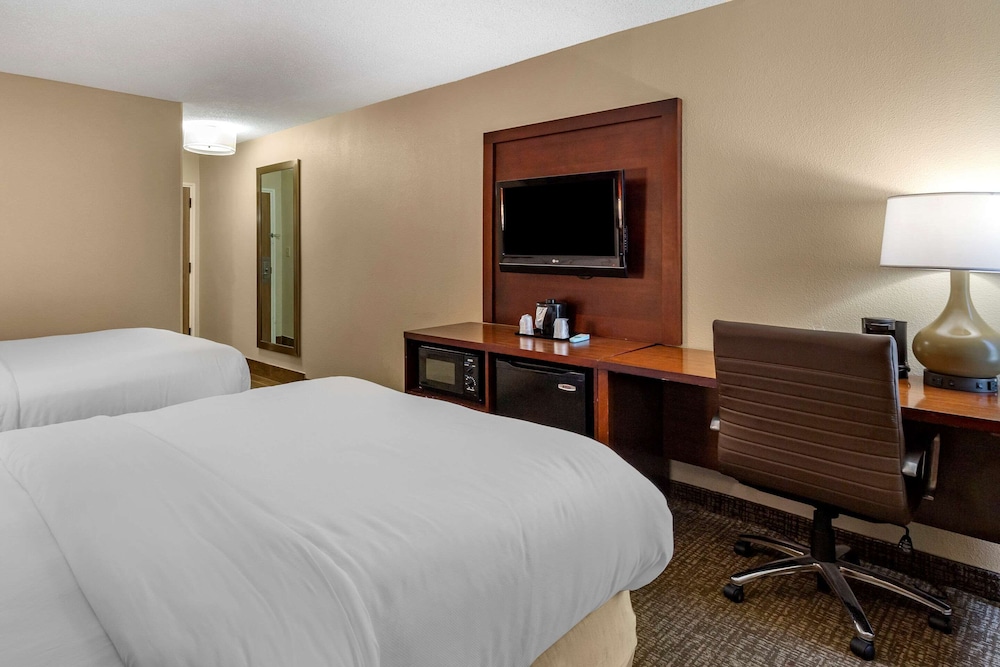 Standard Room, 2 Double Beds - Photo 5
