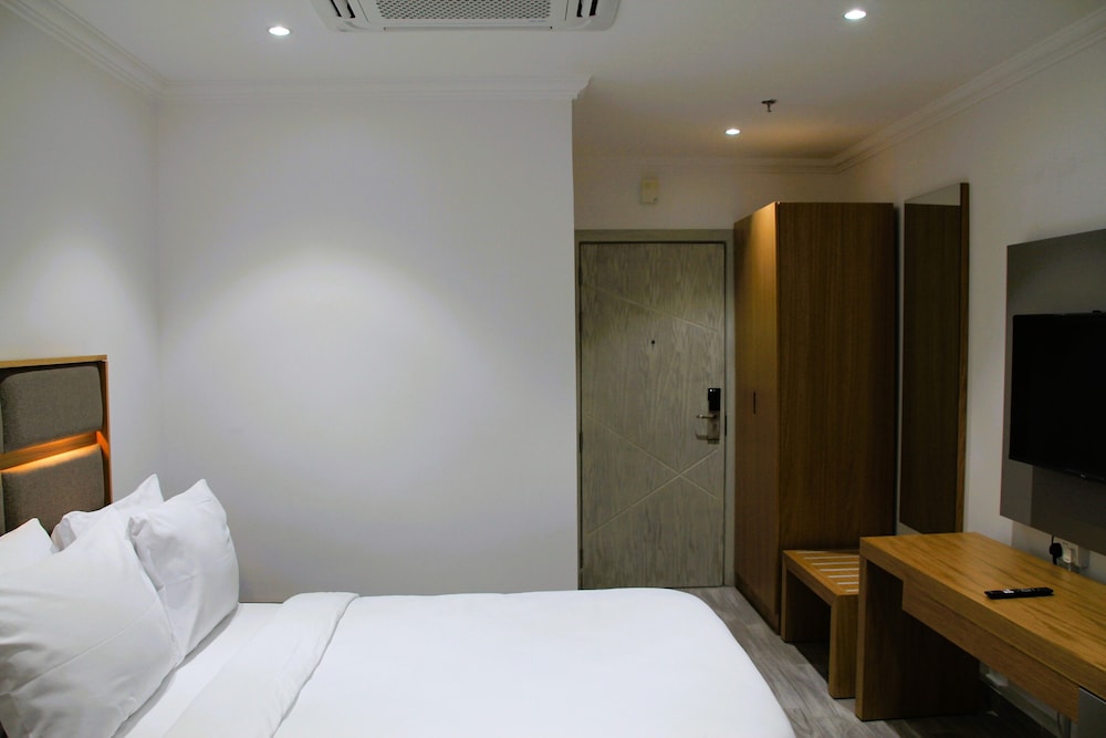 Standard Room - Photo 12
