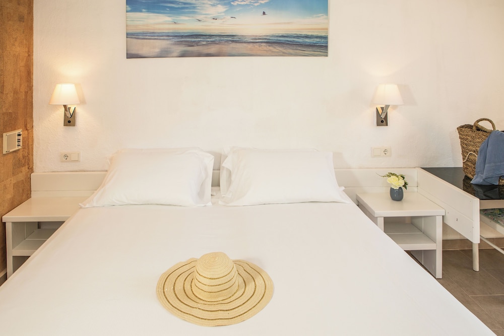 Economy Double Room - Photo 3