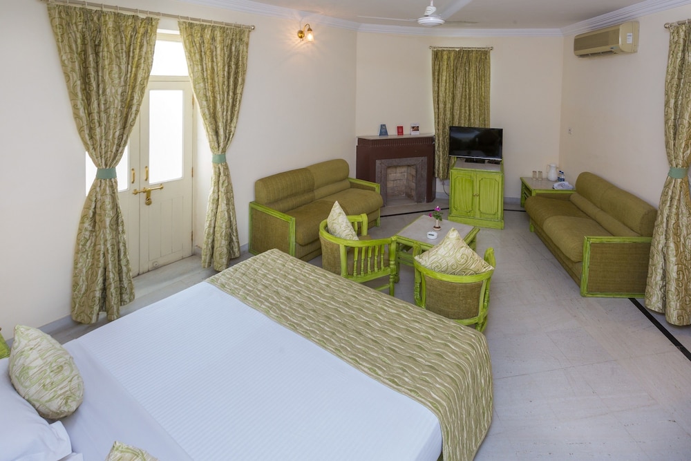 Superior Room - Photo 12