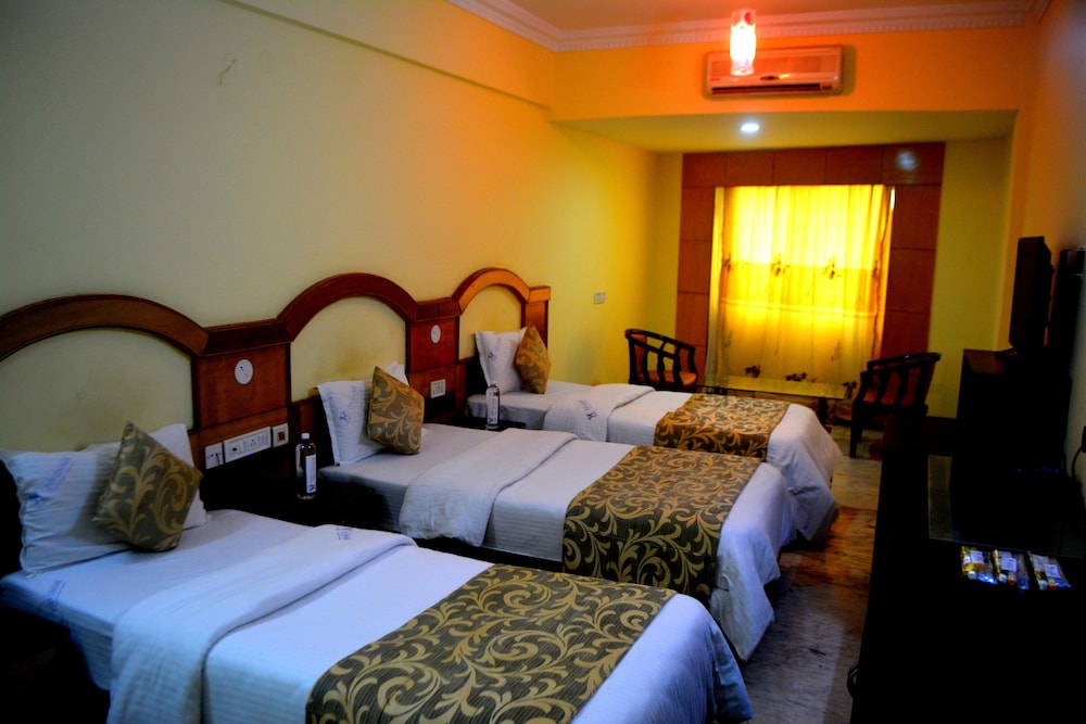 Executive Triple Room, Multiple Beds, Smoking