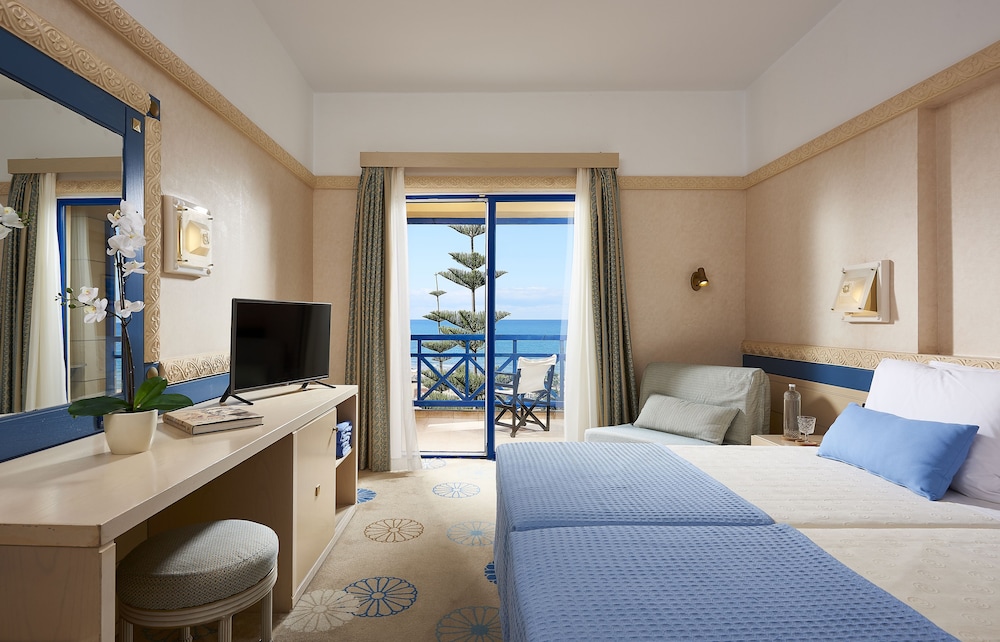 Double Room, Sea View (Main Building) - Photo 1