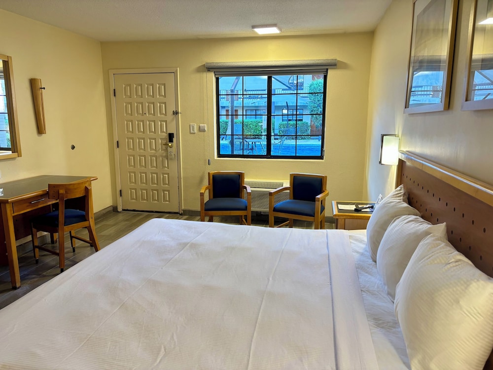 Standard Room photo 2