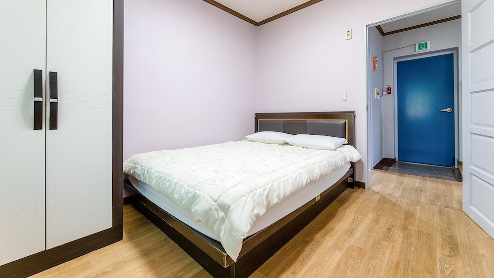 Basic Room, 1 Bedroom (Namsaek) - Photo 9