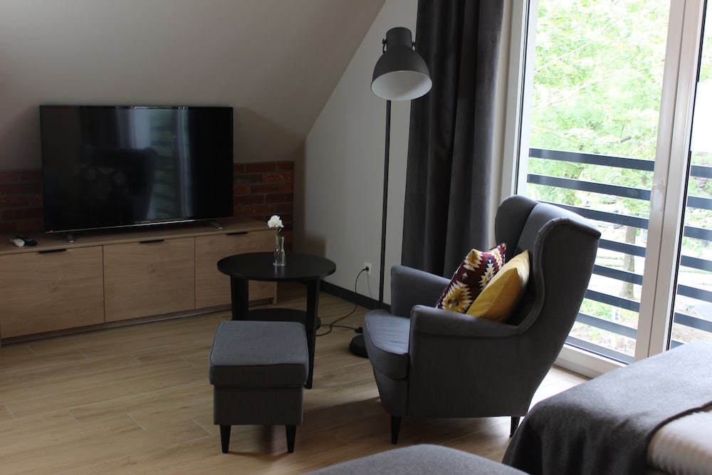 Traditional Studio Suite (3) photo 3