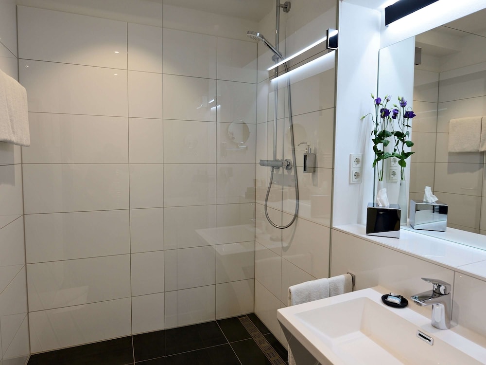 Privilege, Twin Room, Multiple Beds - Photo 11