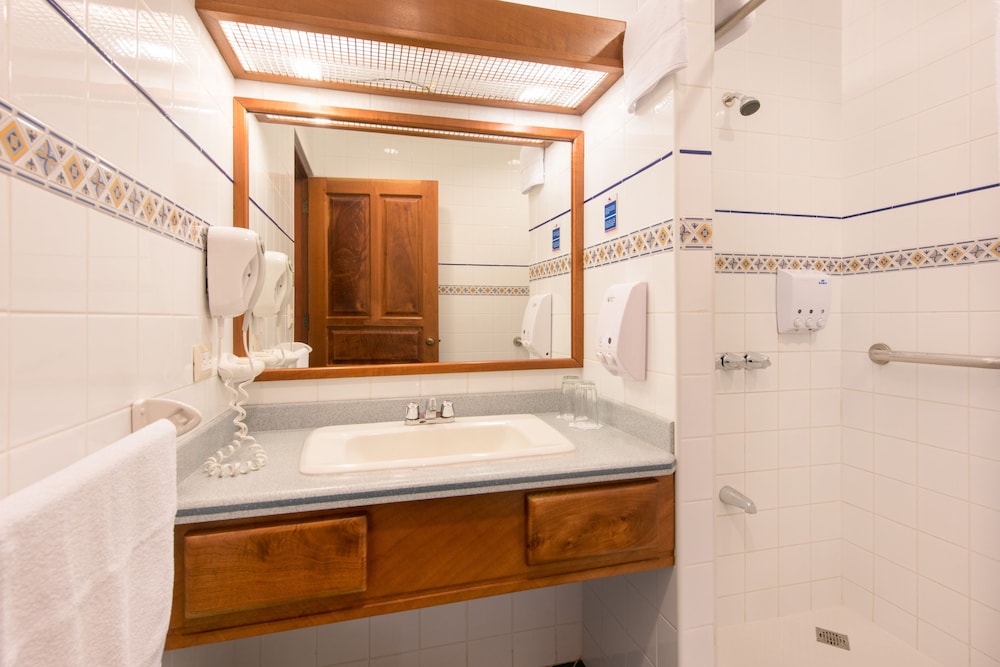 Standard Room, 2 Double Beds, Mountain View - Photo 12