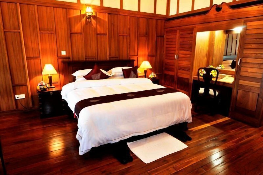 Executive Suite, Non Smoking, Mountain View photo 3