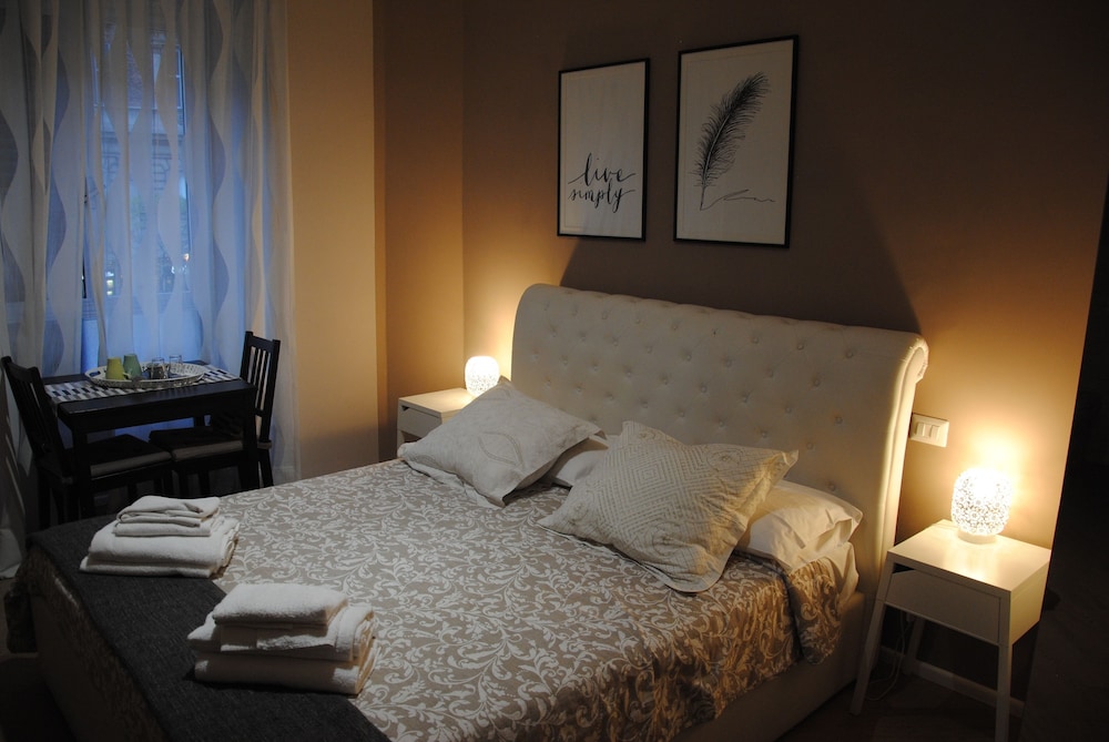 Superior Double Room (viale Giulio Cesare 128) photo 3