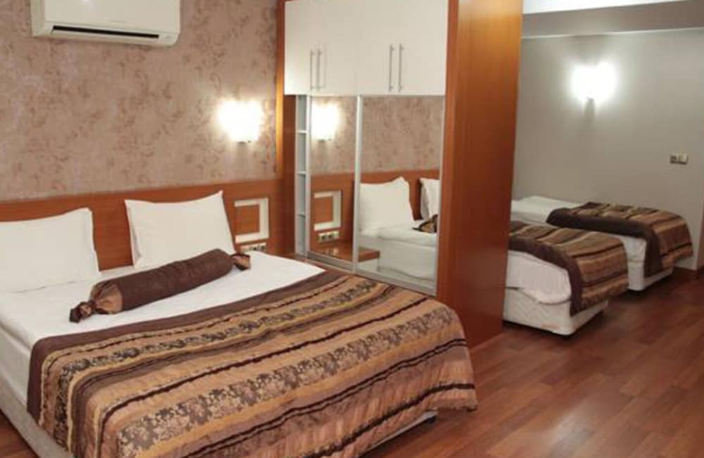 Quadruple Room photo 2