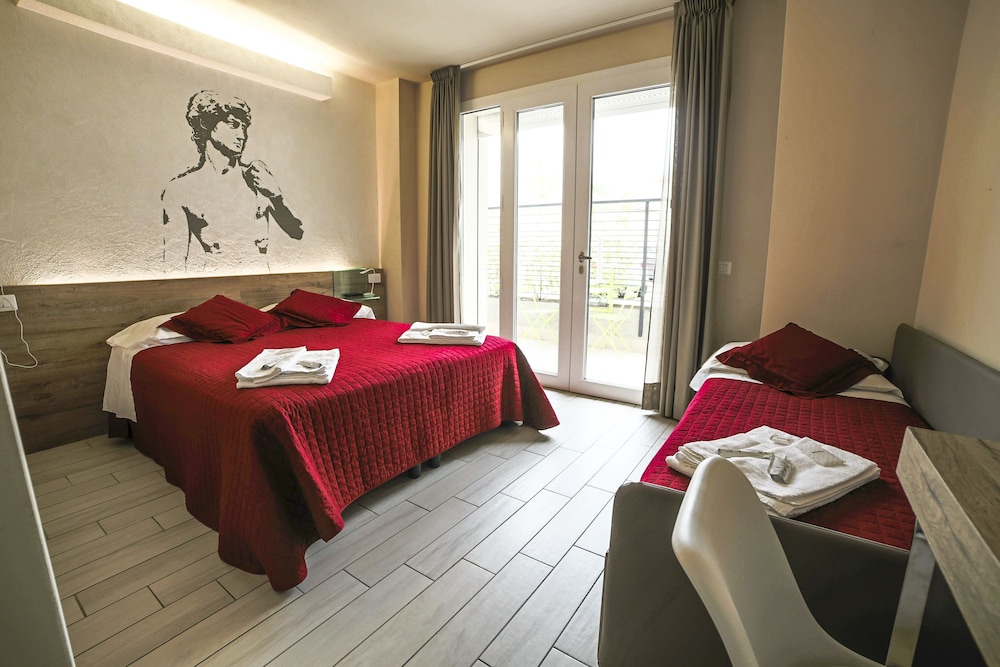 Deluxe Double Room photo 2