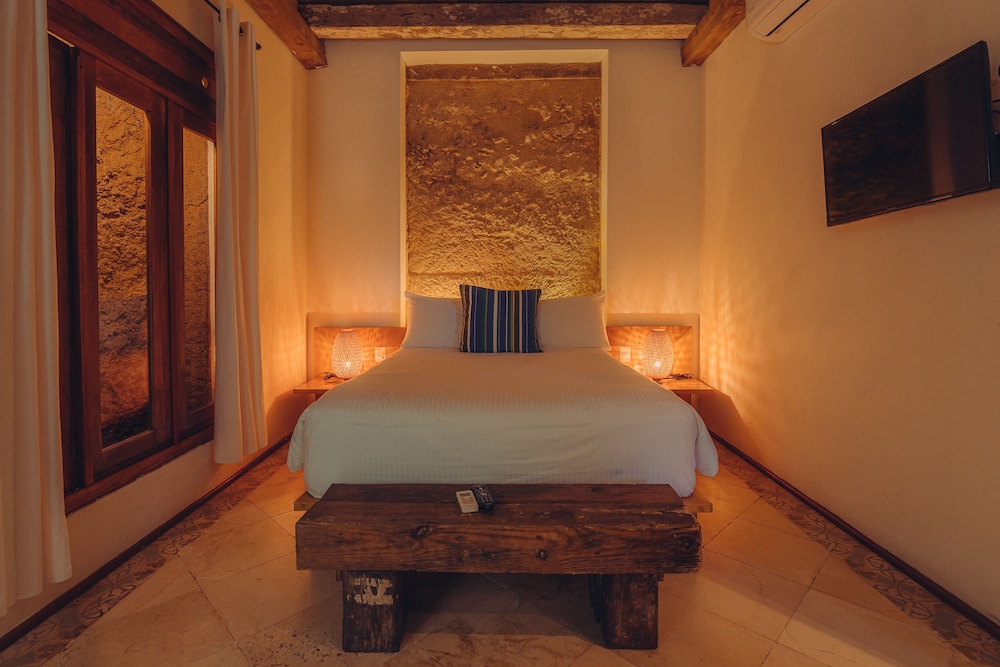 Traditional Room, 1 Queen Bed photo 3
