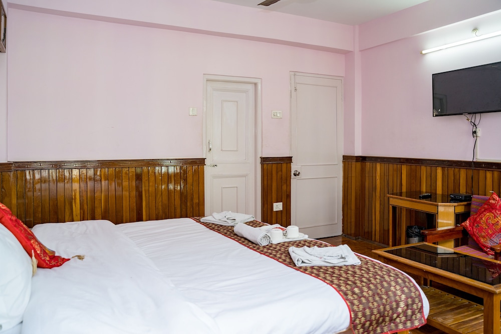 Executive Room - Photo 13