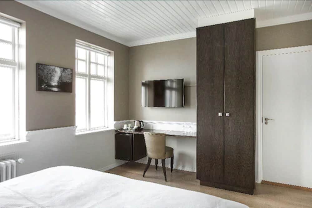 Standard Double or Twin Room - Photo 5