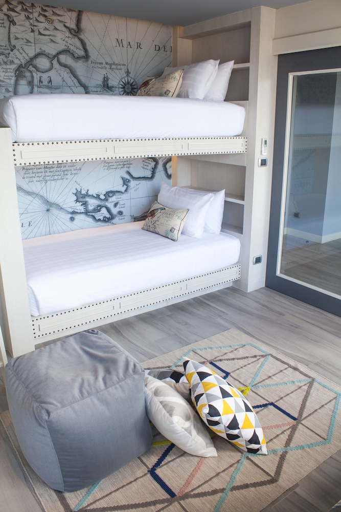 Family Suite, 1 Bedroom, Non Smoking - Photo 3
