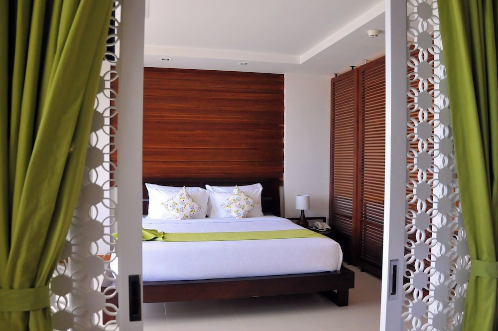 Verde Garden View photo 2