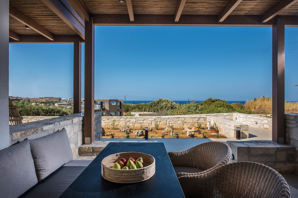 Junior Suite, 1 Bedroom, Sea View - Photo 9