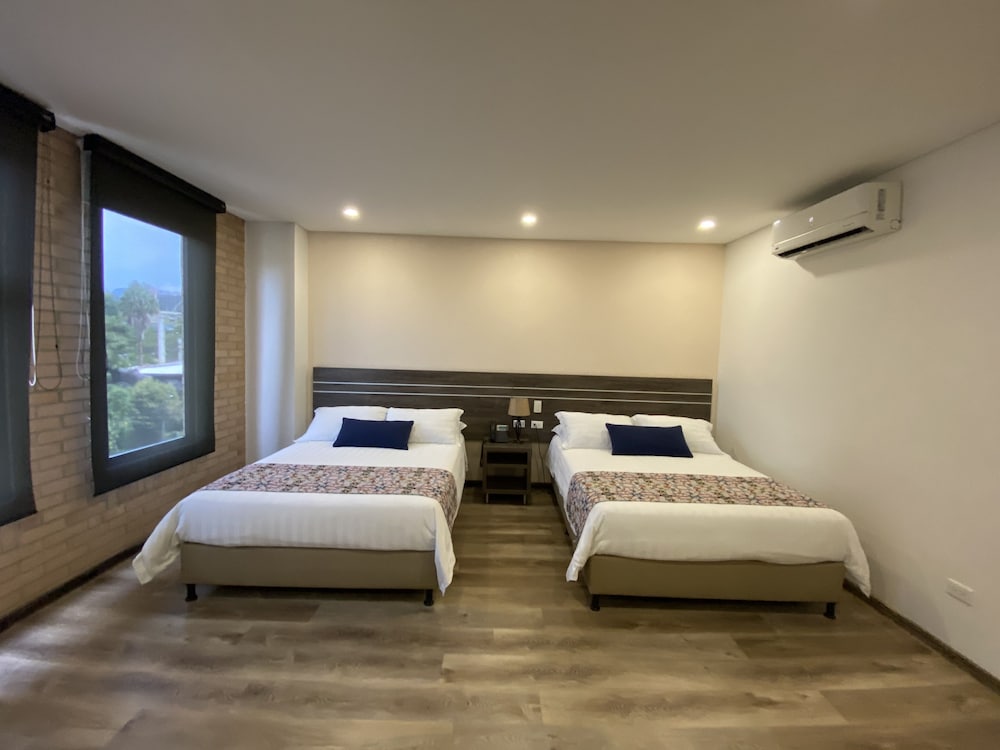 Family Room, 2 Double Beds photo 2
