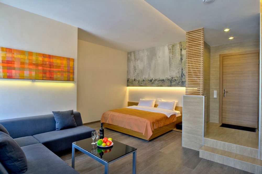 Luxury Studio with Spa Bath and Sauna