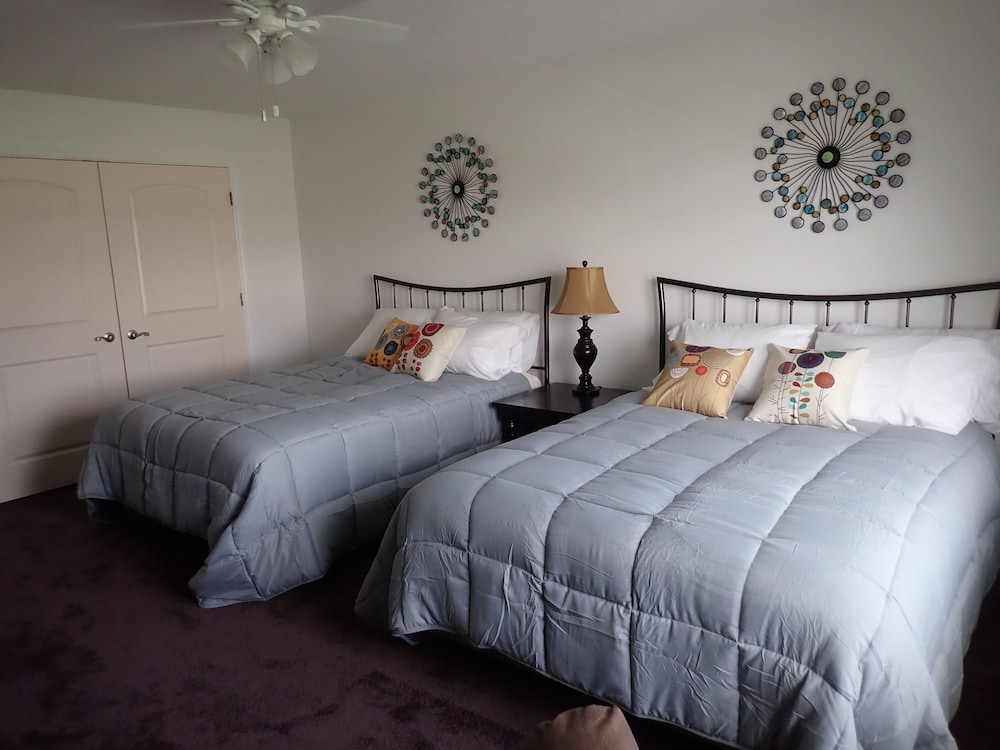 Suite, Ensuite (Room 205 - Dee's Suite) photo 2