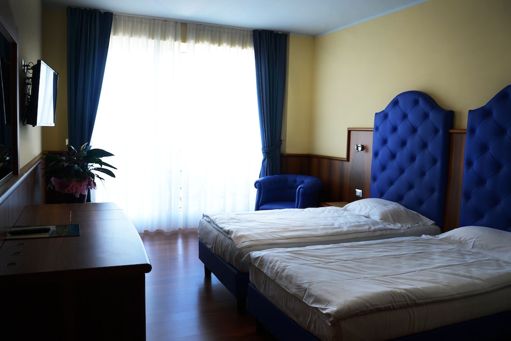 Deluxe Double Room, Mountain View - Photo 11