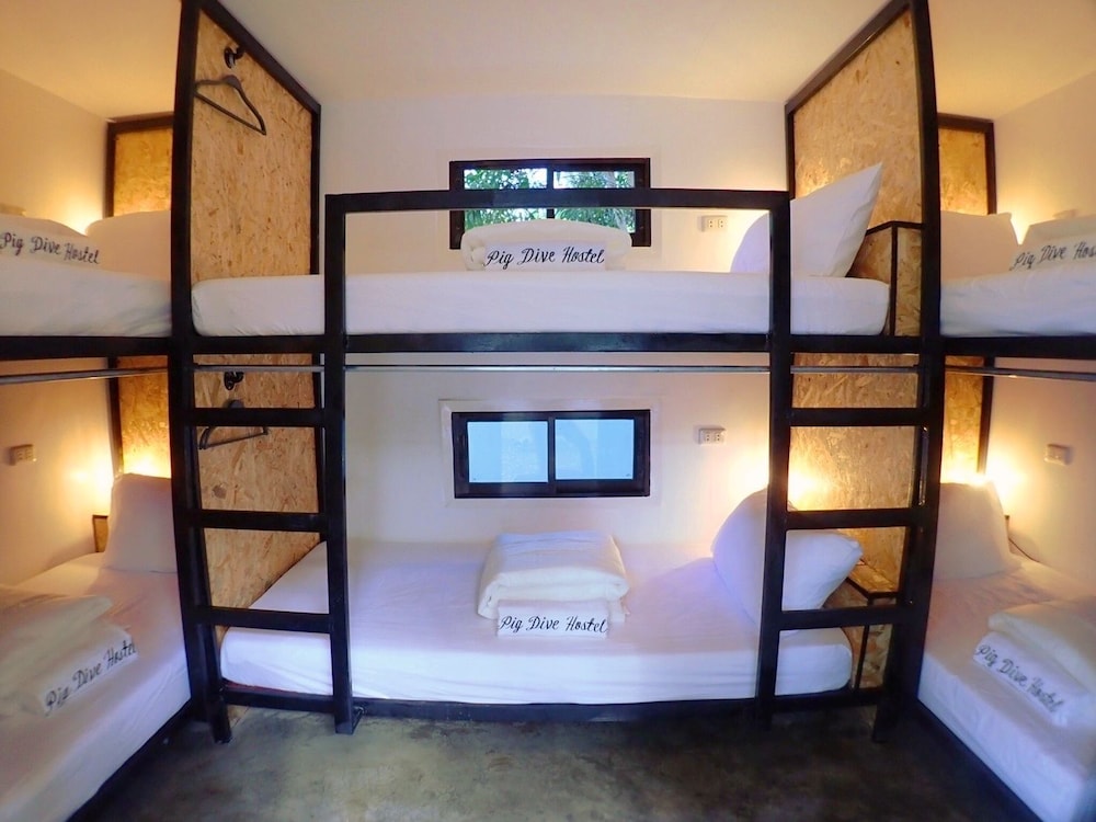 1-bed in a Shared Dormitory, Mixed Dorm (6 beds) photo 1