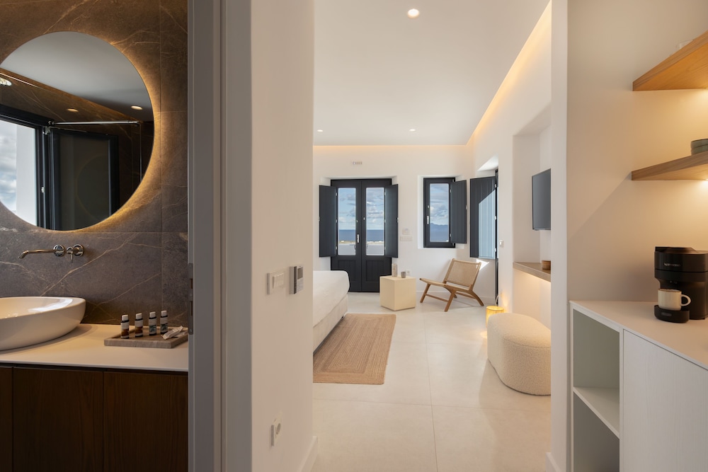 Deluxe Room with Sea View