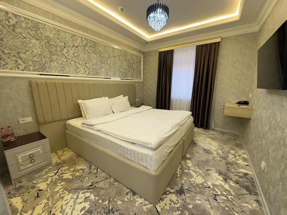 Basic Room, City View