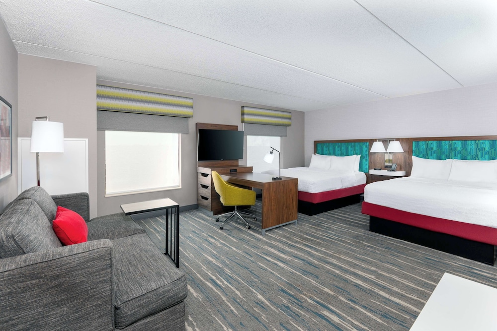 Suite Two Queen Beds photo 2