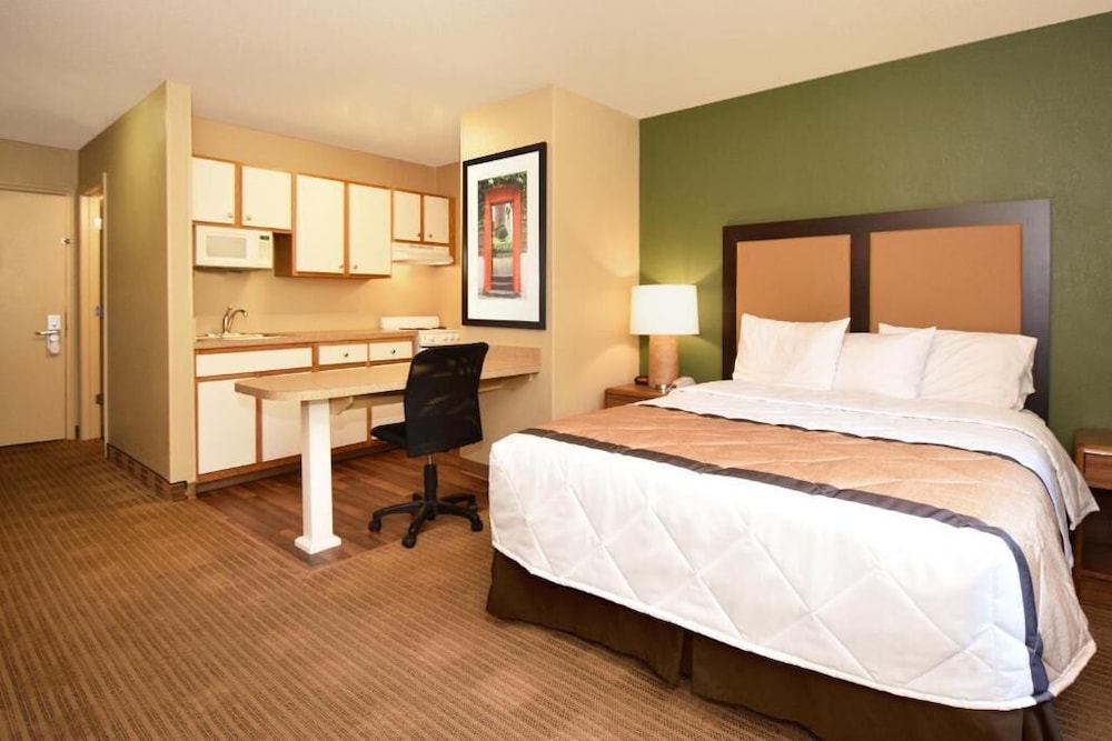 Room, 1 Queen Bed, Non Smoking, Kitchen (Sofa Bed) - Photo 2