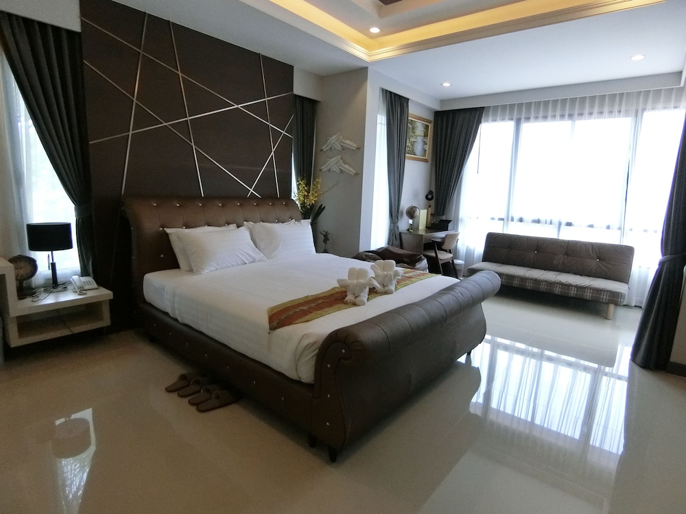Premium Quadruple Room With Jacuzzi photo 1