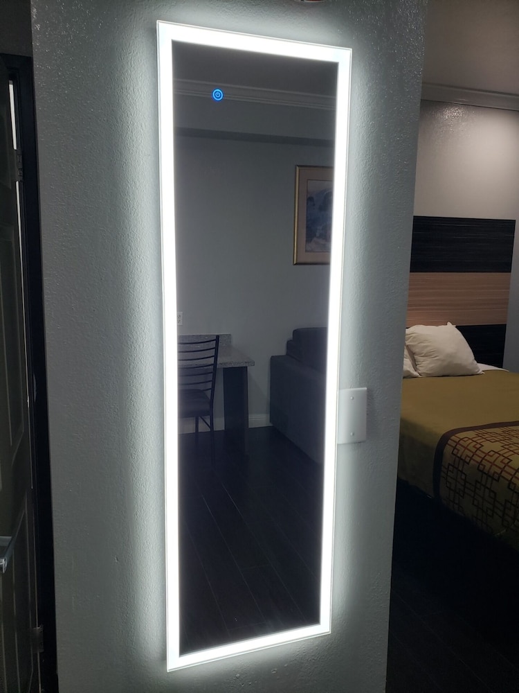 Room, 1 Queen Bed with Sofa bed, Non Smoking photo 2