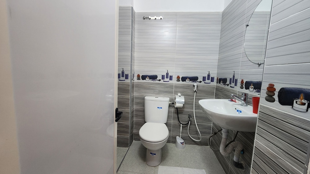 Basic Triple Room, Non Smoking, Bay View photo 2