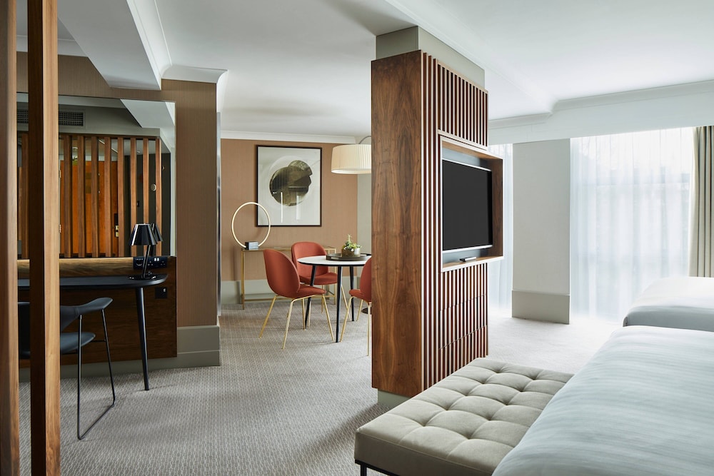 Executive Suite, Multiple Beds photo 1