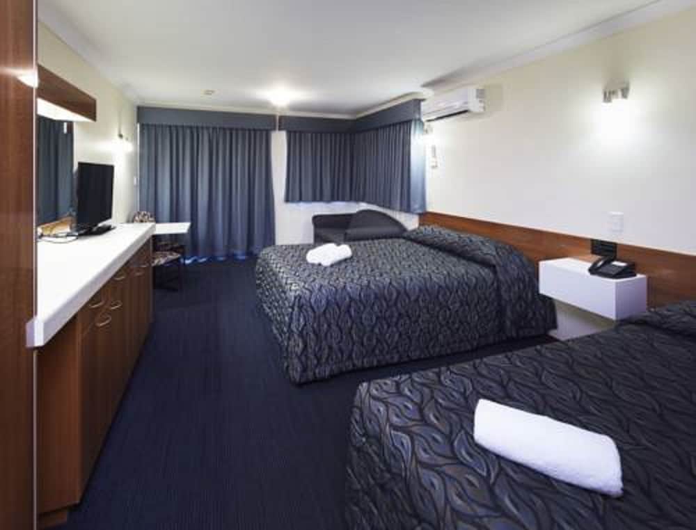Double or Twin Room photo 2