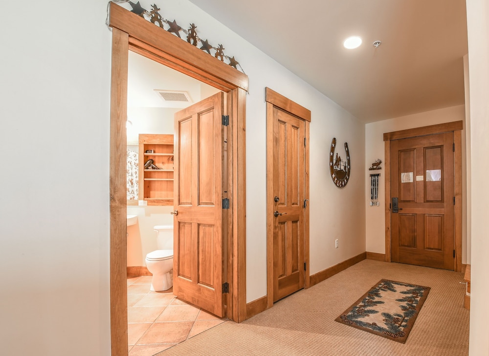 Condo, Multiple Beds, Valley View (Springs 8803)