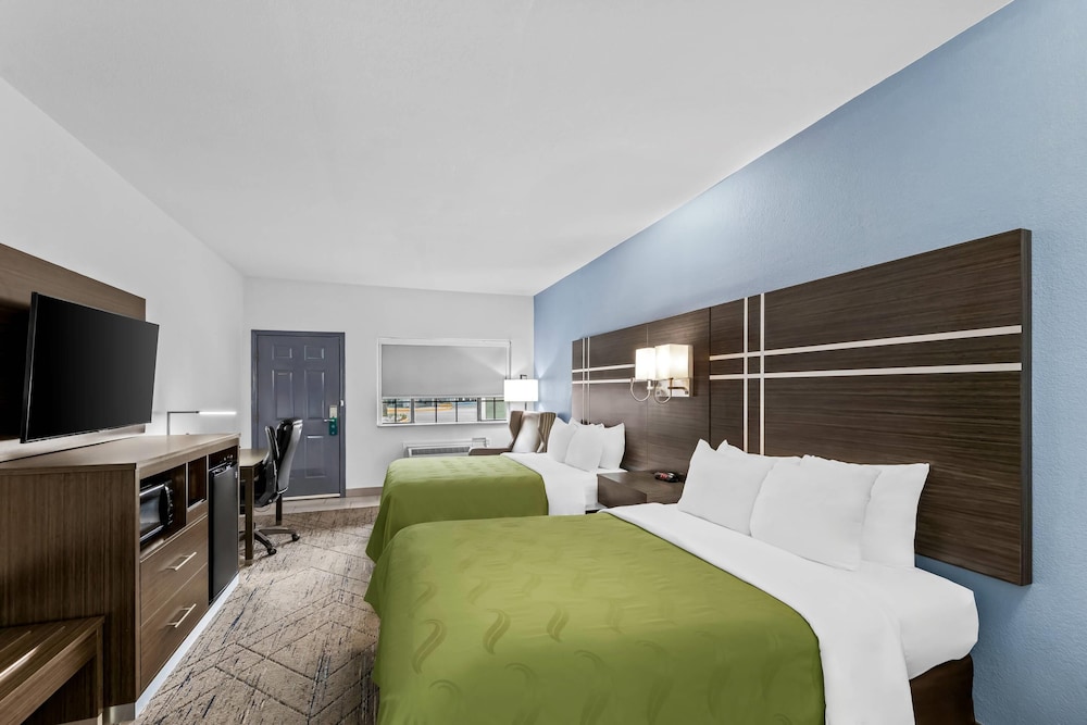 Room, 2 Queen Beds, Accessible, Non Smoking photo 3